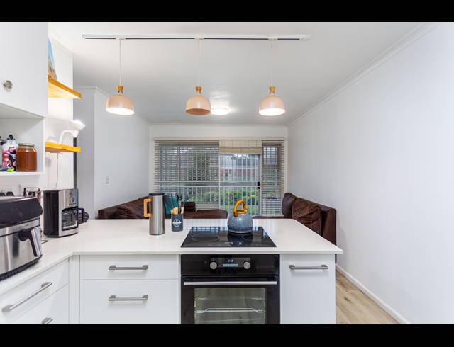 2 BEDROOM APARTMENT SOLD IN SONSTRAAL HEIGHTS